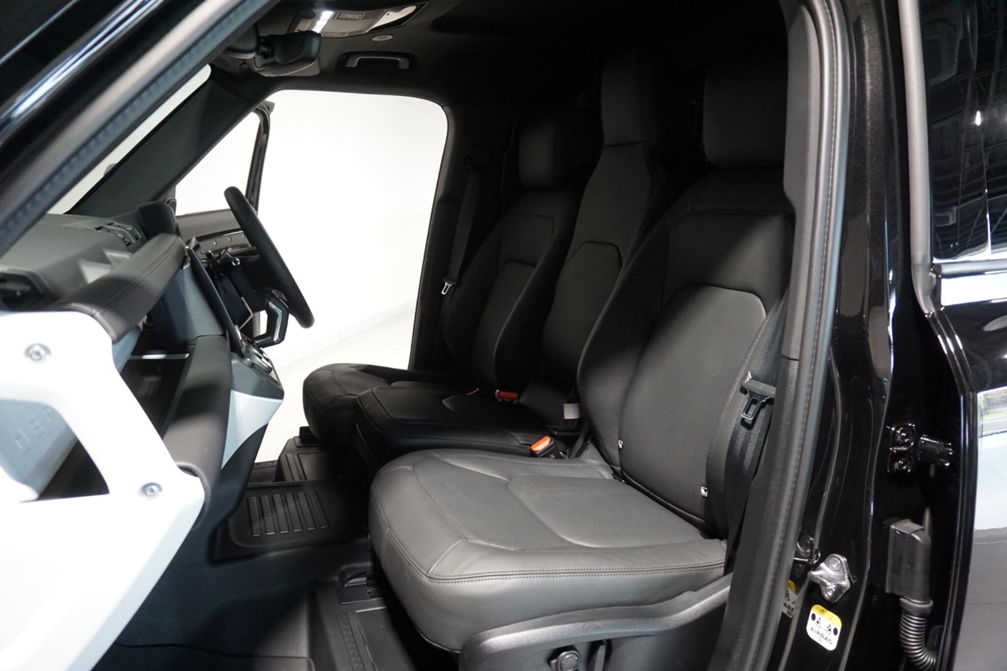 Land Rover Defender 110 3.0 D350 MHEV X-Dynamic HSE Hard Top SUV 5dr Diesel Auto 4WD MWB Euro 6 (s/s) (350 ps)
